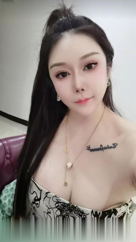 湖北-武汉SM大胸翘臀美少妇-2.jpg