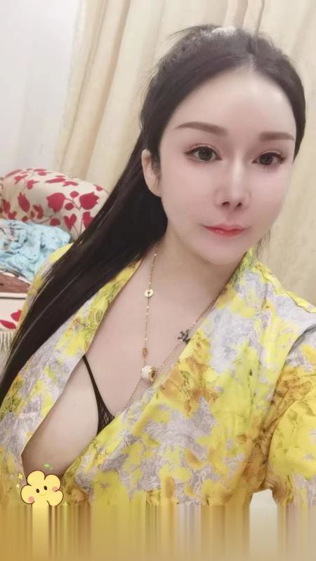 湖北-武汉SM大胸翘臀美少妇-1.jpg