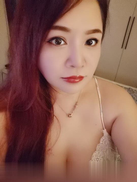江苏-南京玄武门E罩杯熟女-1.jpg